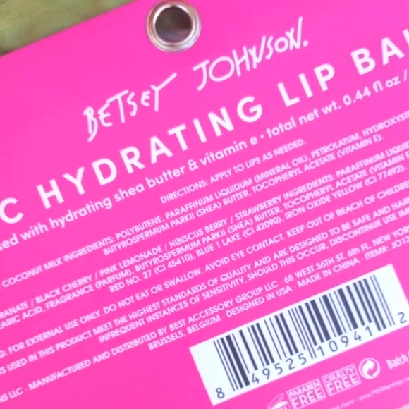 Brand New Betsey Johnson 7 Piece Hydrating Lip Balm Collection- - Picture 7 of 7
